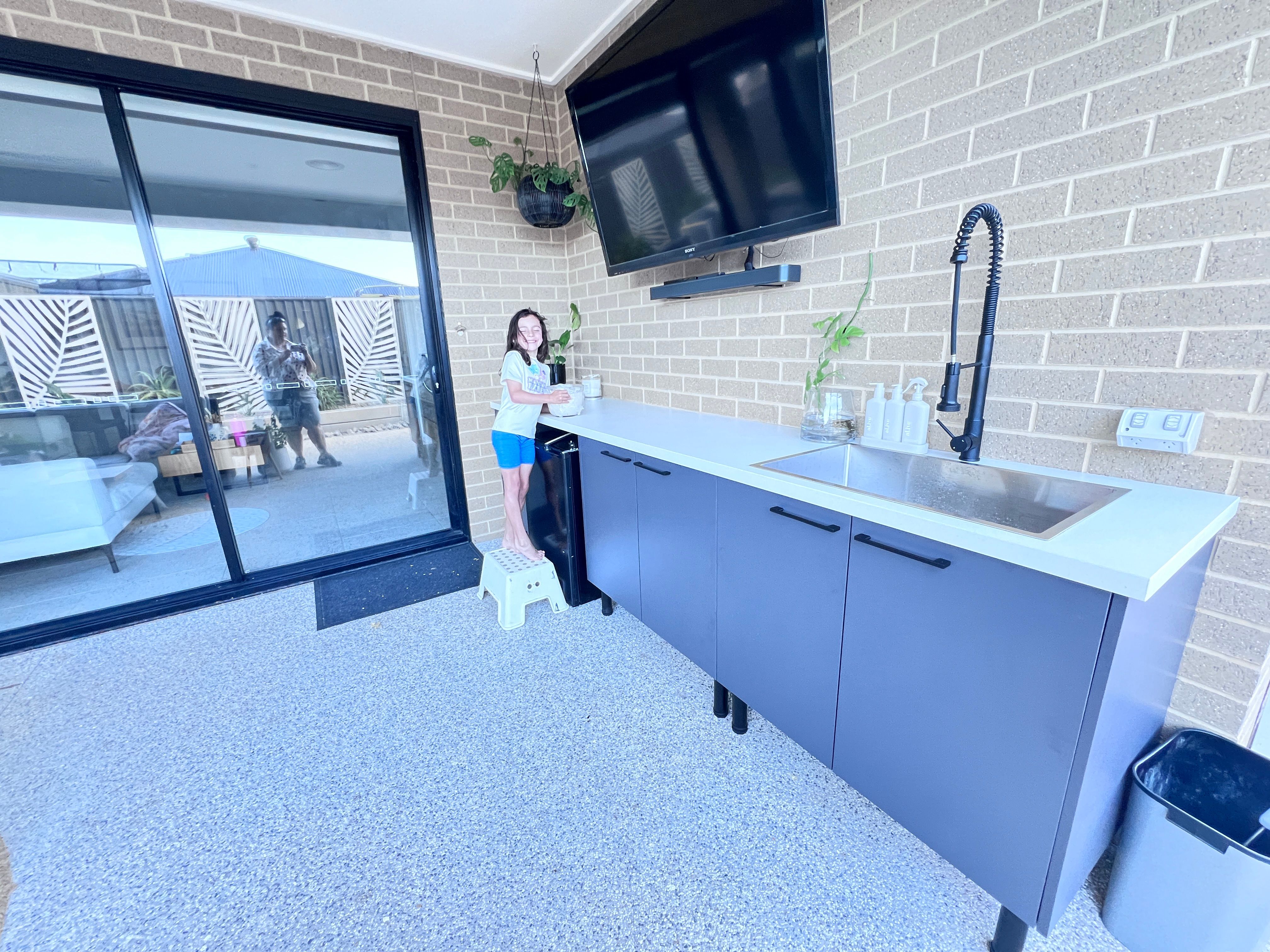 How to install an outdoor Kaboodle kitch... Page 2 Bunnings