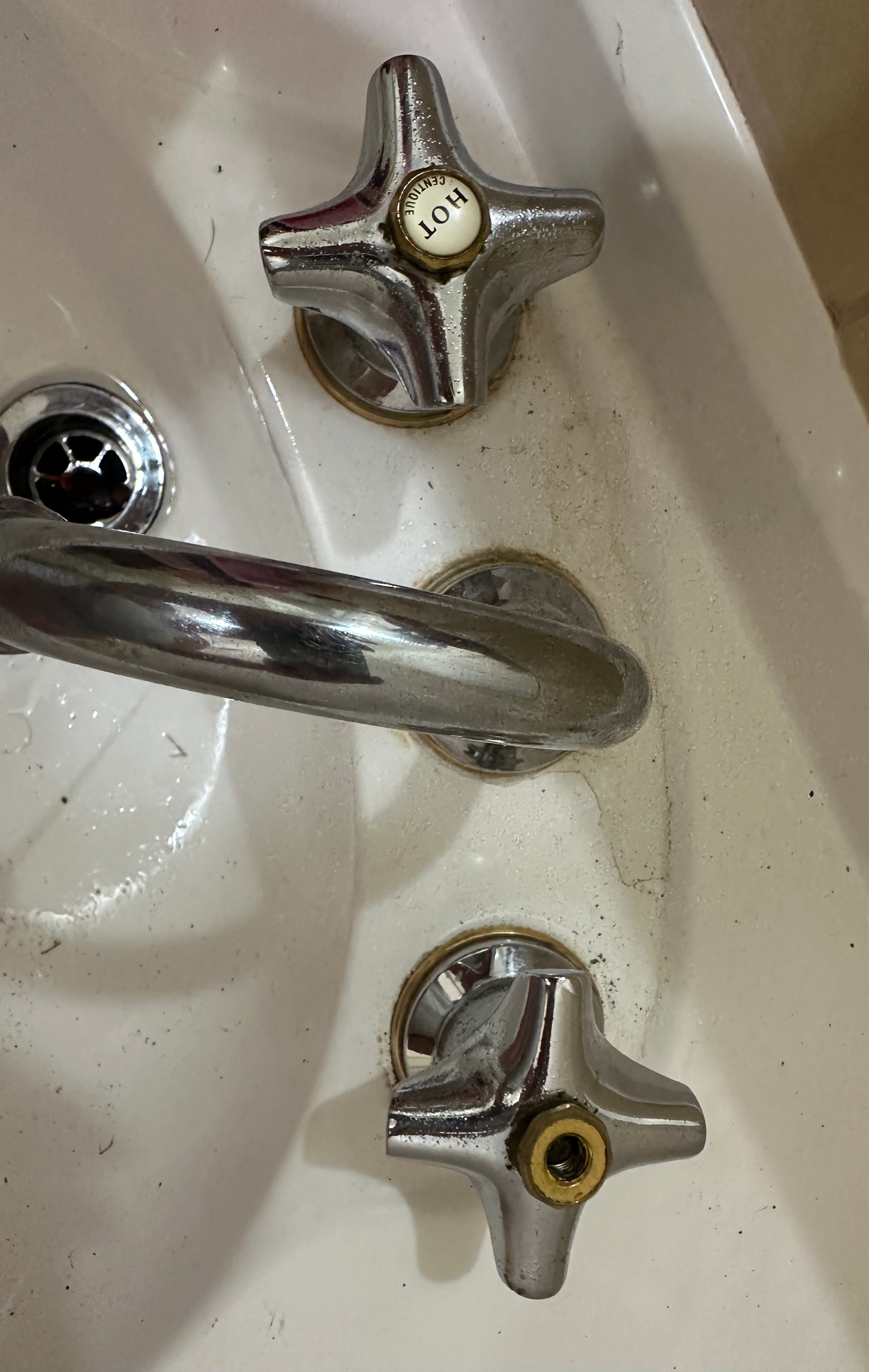 How to remove these tap handles? Bunnings community