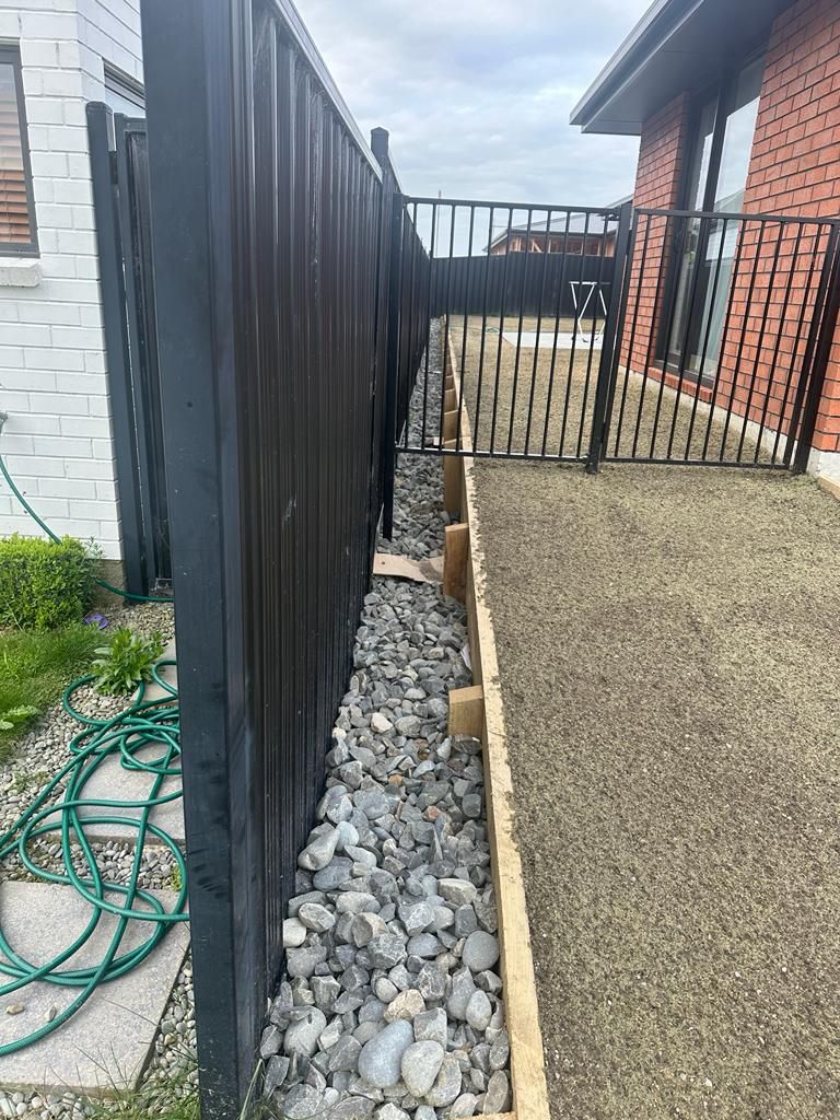 How to fill hollow gap along side of fen... Bunnings community