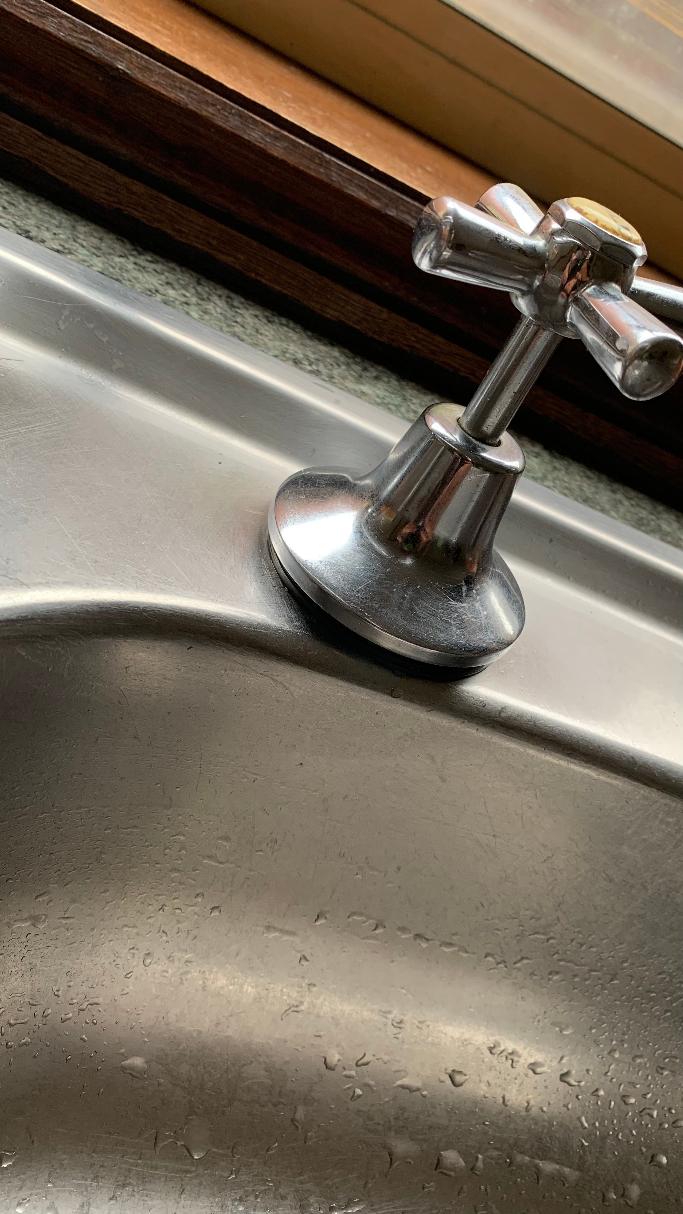 How to remove gap between kitchen tap fl... Bunnings community