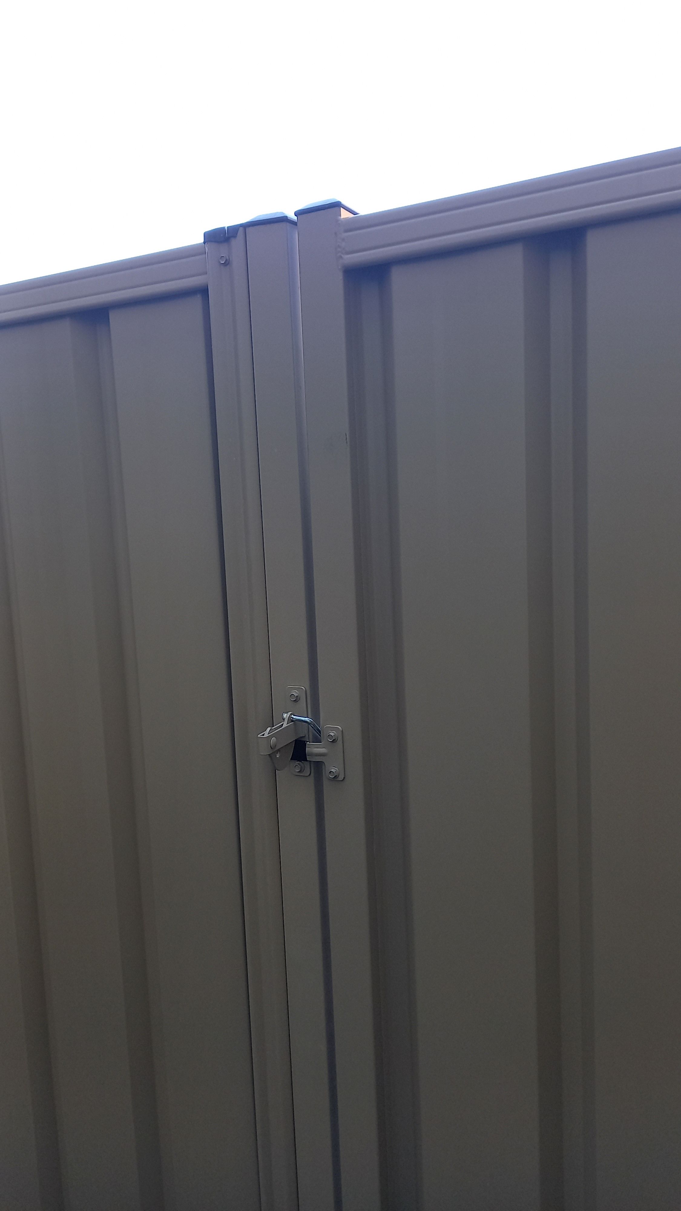 How do I put a lock on these gates? Bunnings community