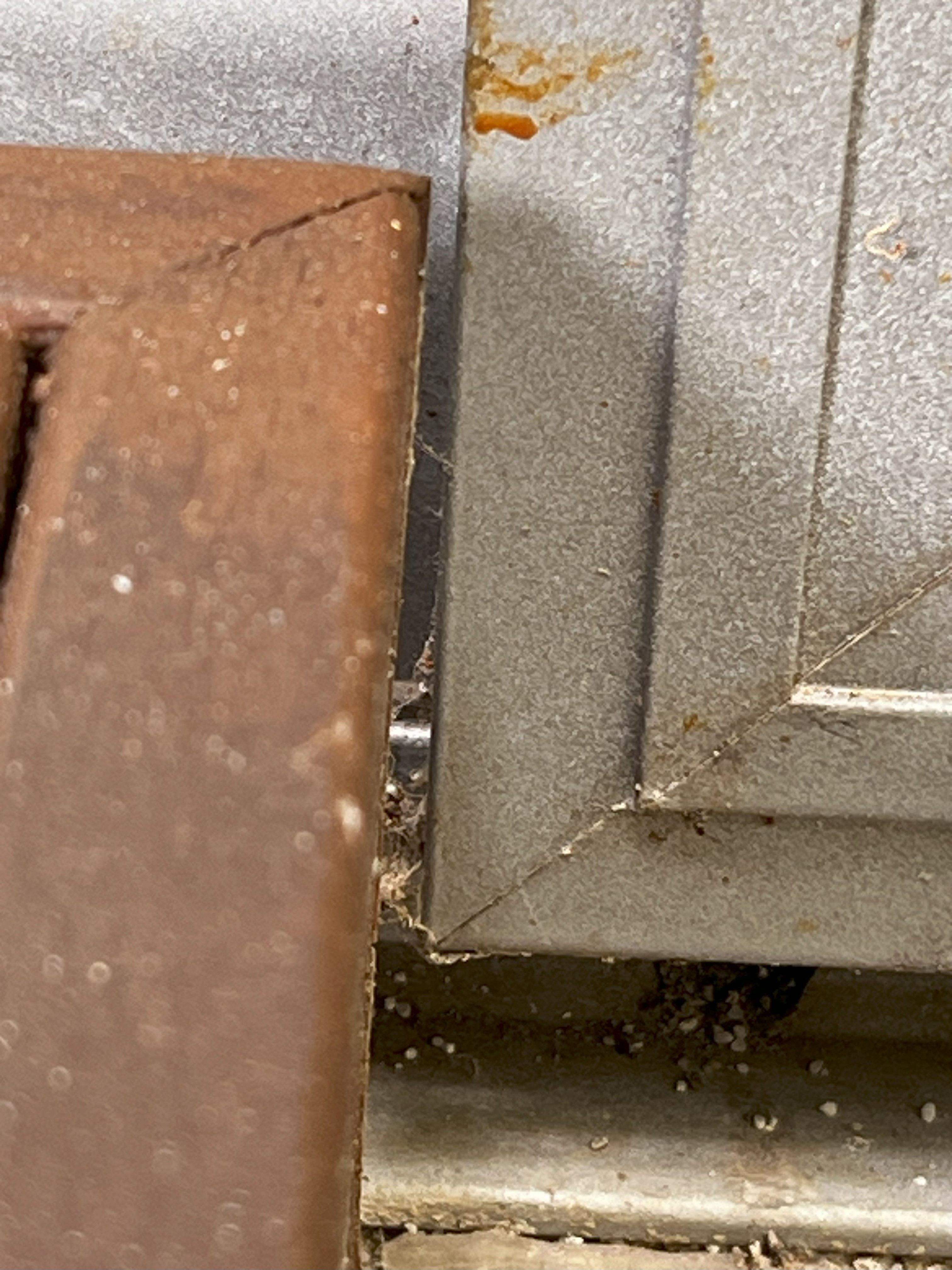 Solved How to remove sliding fly screen door? Bunnings