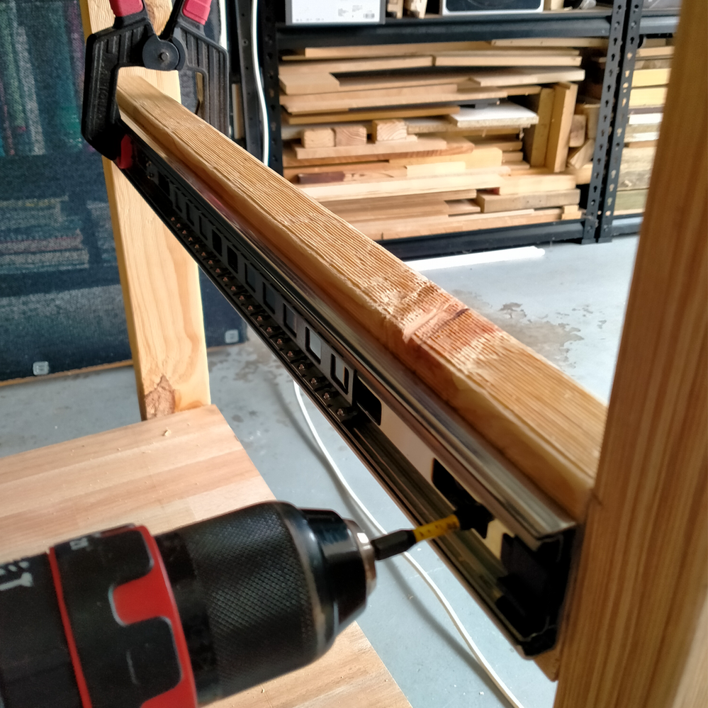 Step 7.5 Drill drawer body to middle of drawer side..png