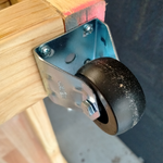 Step 9.4 Position of wheel on bottom leg.png