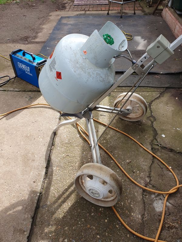 Building a gas bottle trolley from a gol... Bunnings community