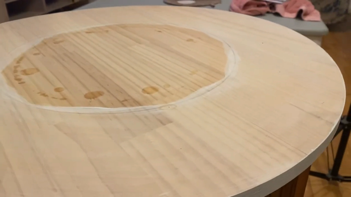 I used an old round pine top I had bought for another project. I thought this might be the solution to the tabletop problem.