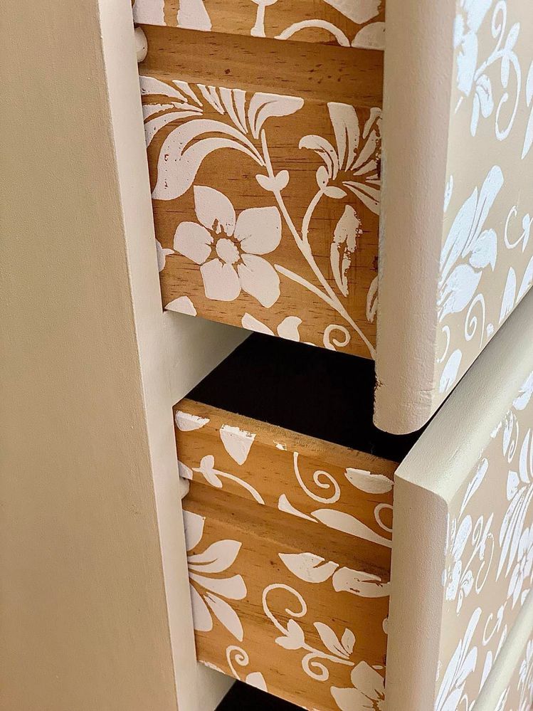 The stencils are so pretty!