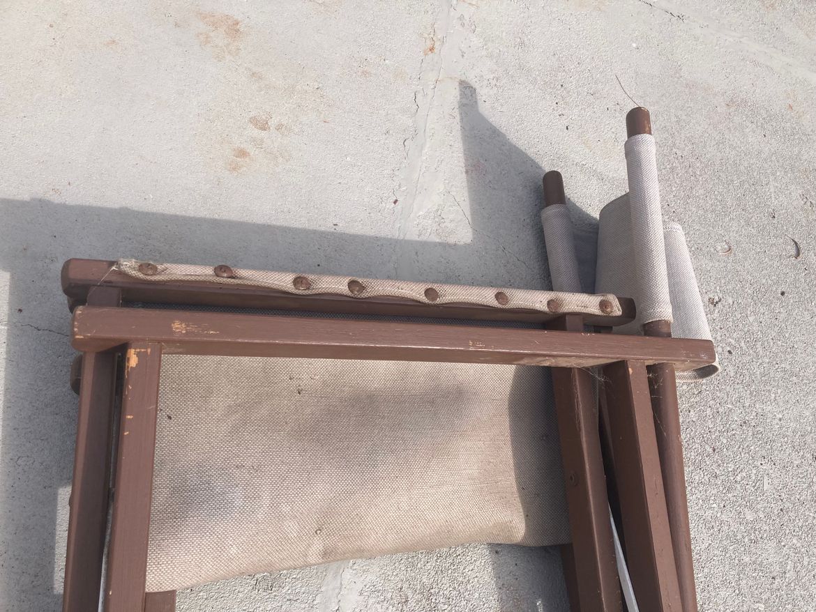 Director chair seat fastening.jpeg