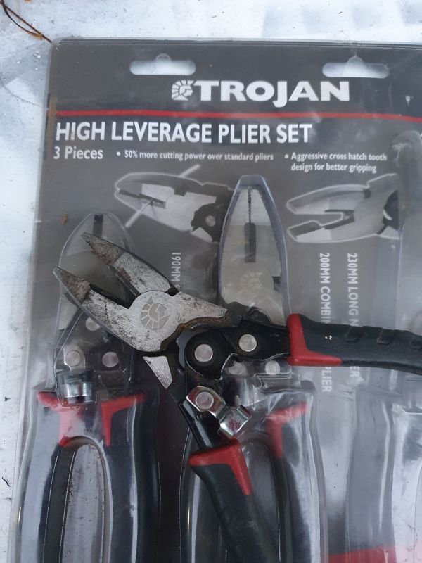 How to remove snapped screws inside gree... Bunnings community