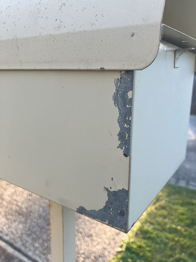 How to repaint a metal letterbox? Bunnings community