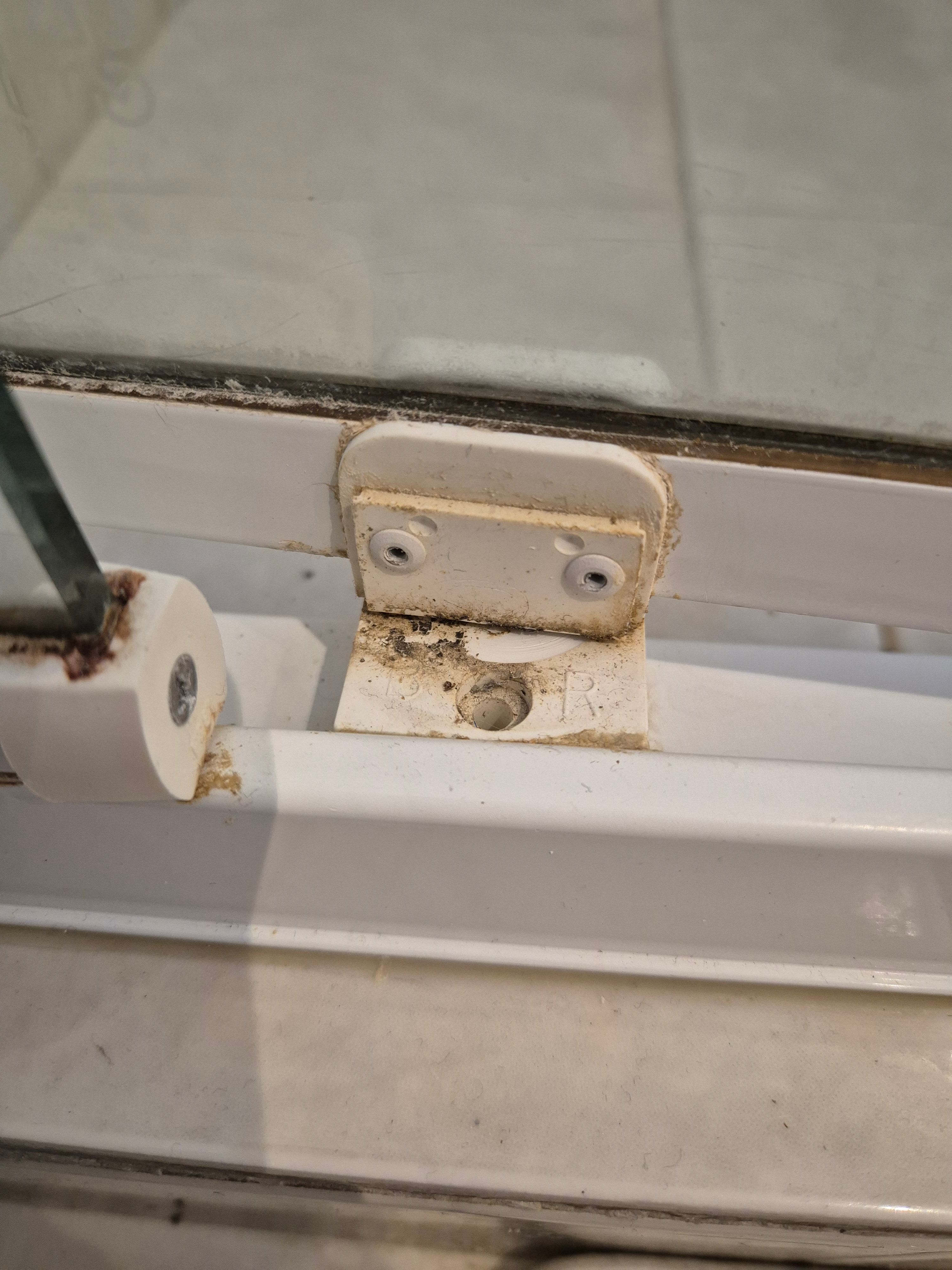How to fix shower door unable to close? Bunnings community