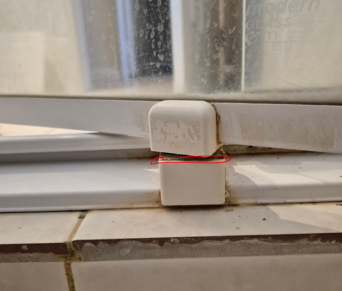 Glass Hinge Snip.PNG