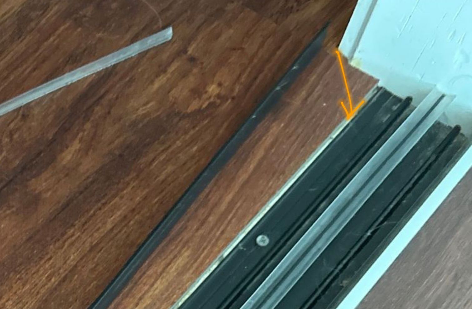 Solved How to fix the broken sliding door rail? Bunnings