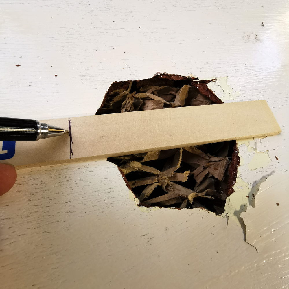 3.2 Marking timber backing.png