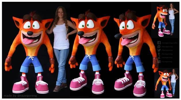 lifesize_crash_bandicoot_replica_by_nazegoreng_dd34cs9-350t.jpg