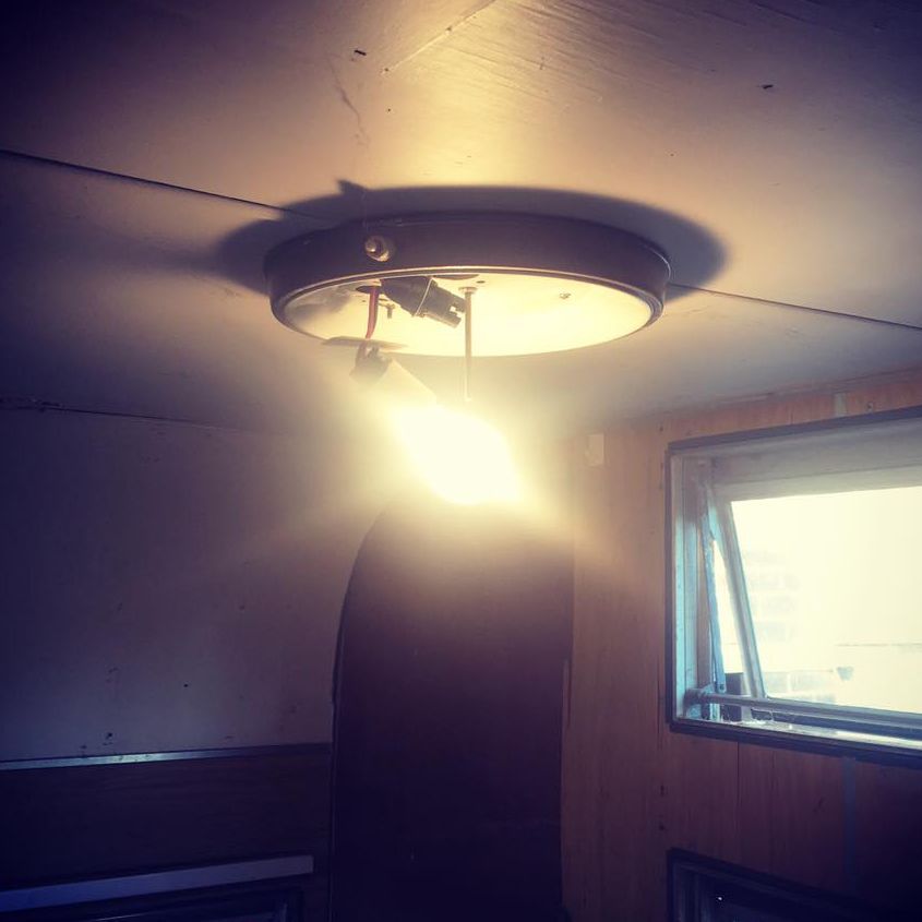 Pic 5 - Electrics need to work.jpg